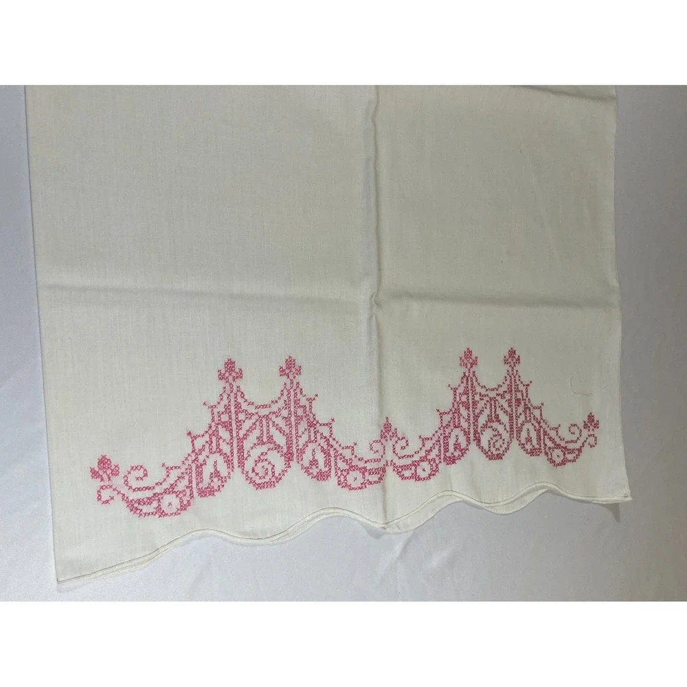 Vintage Cross Stitch Pillowcases White Cotton Pink Scalloped Edge Cottagecore 2p